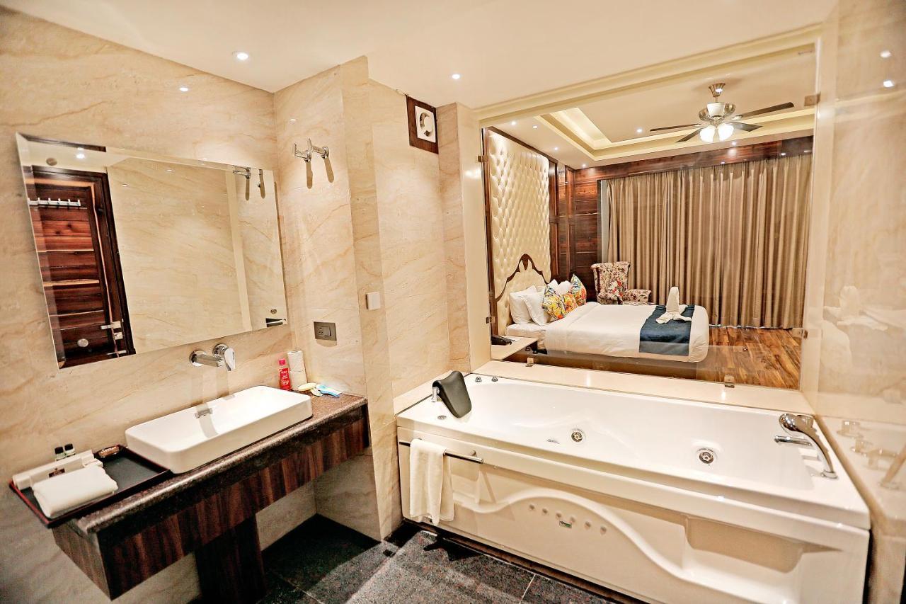 Hotel Vintage Zirakpur Chandigarh Panchkula Eksteriør bilde