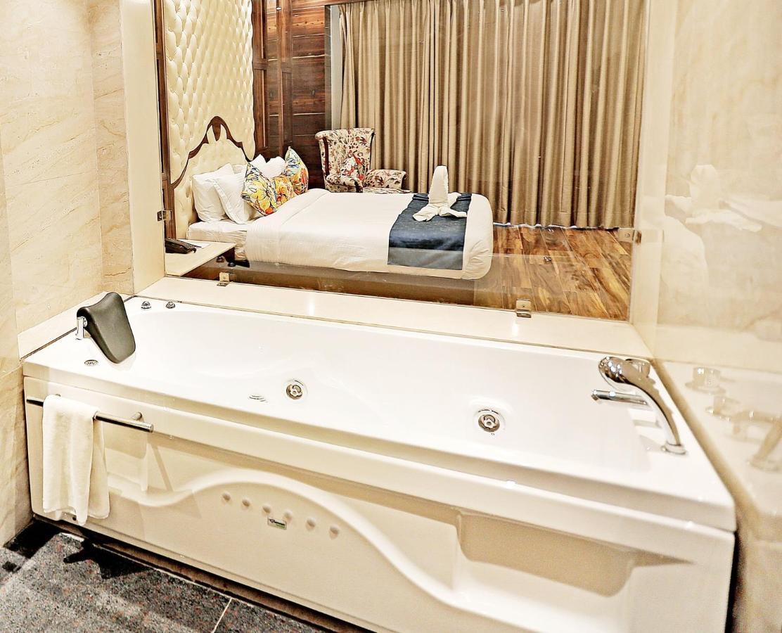 Hotel Vintage Zirakpur Chandigarh Panchkula Eksteriør bilde